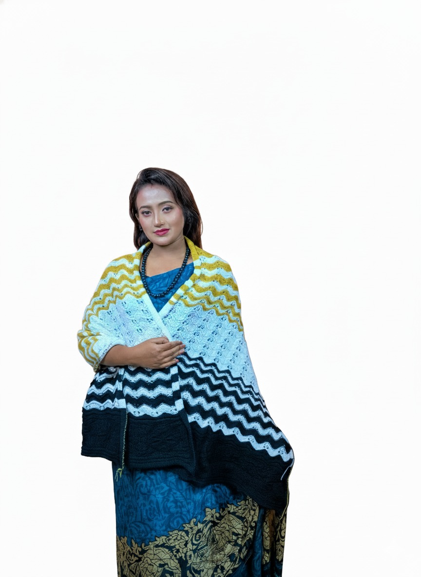 WhatsApp Image 2025-11-15 at 19.25.51_64b3ac3b Winter Cozy Shawl 04 - Image 1